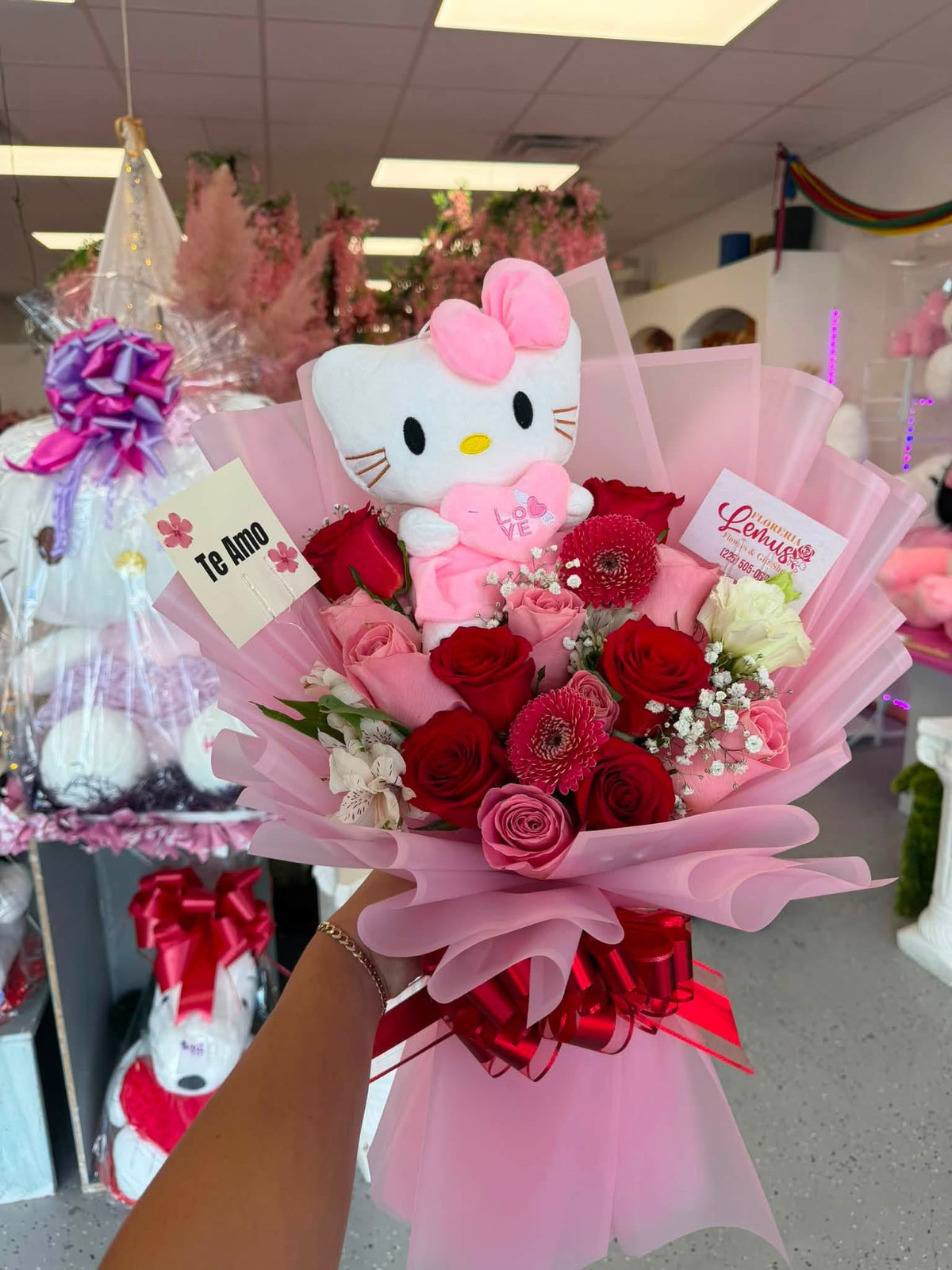 hello kitty boquet